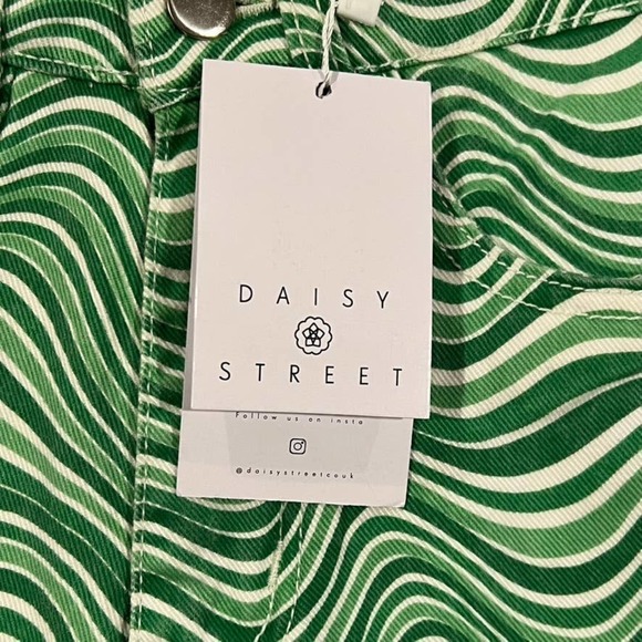 Green wave Daisy Street Wavy Mom Jeans - Picture 5 of 8